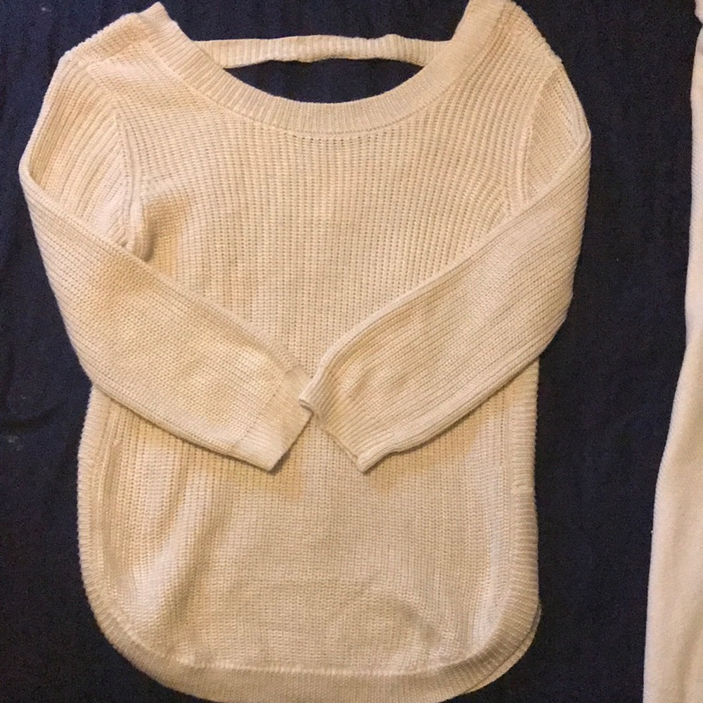 M cream/beige sweater